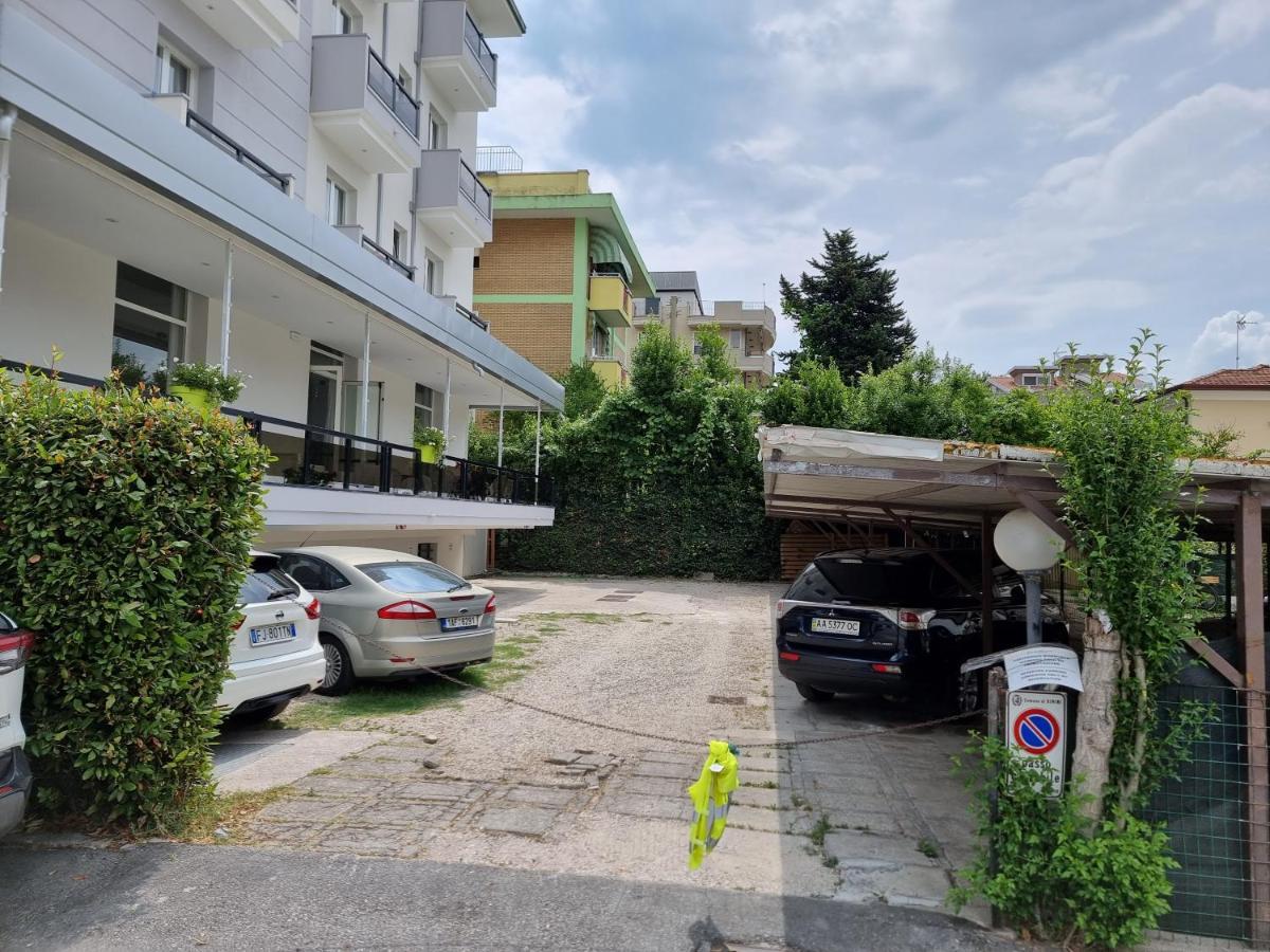 Hotel Clerice Rimini Esterno foto