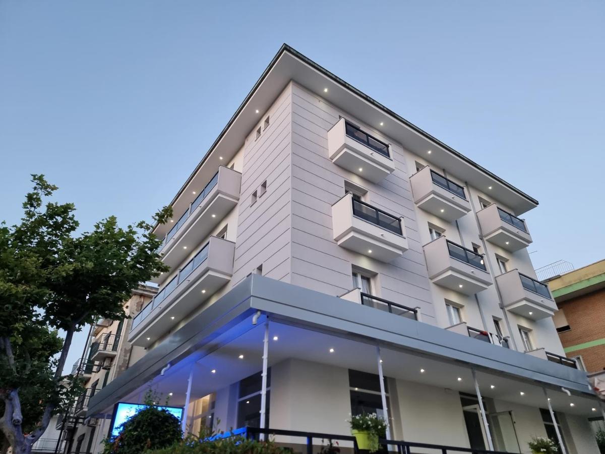 Hotel Clerice Rimini Esterno foto