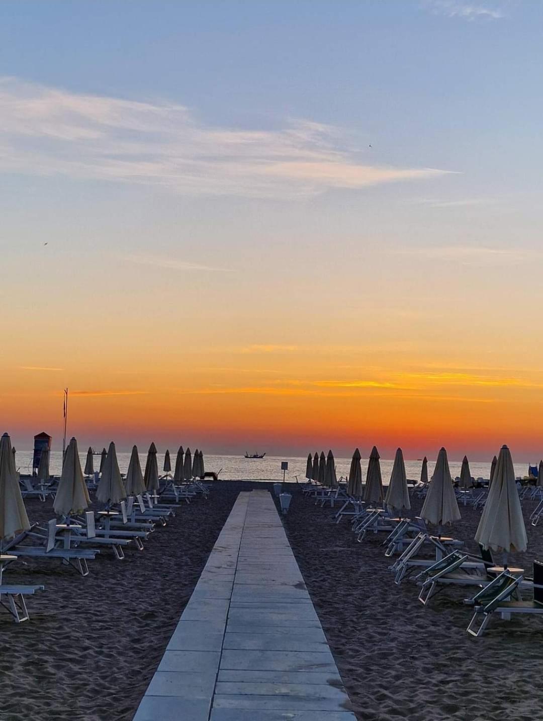 Hotel Clerice Rimini Esterno foto